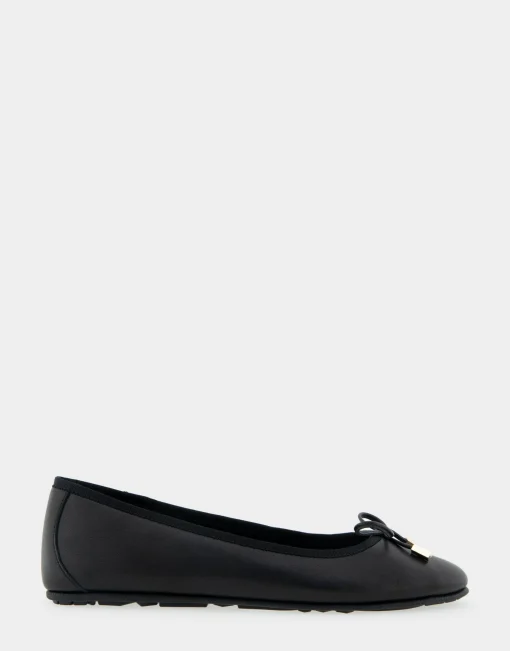 Comfortable Women's Ballet Flat in Black Leather
