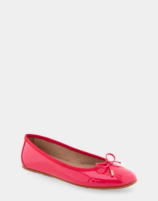 Comfortable Women's Ballet Flat in Virtual Pink Patent Faux Leather