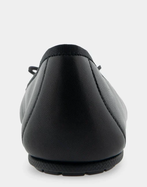 Comfortable Women's Ballet Flat in Black Leather