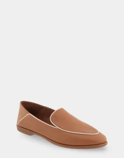 Comfortable Women's Collapsible Back Loafer in Eggnog Leather