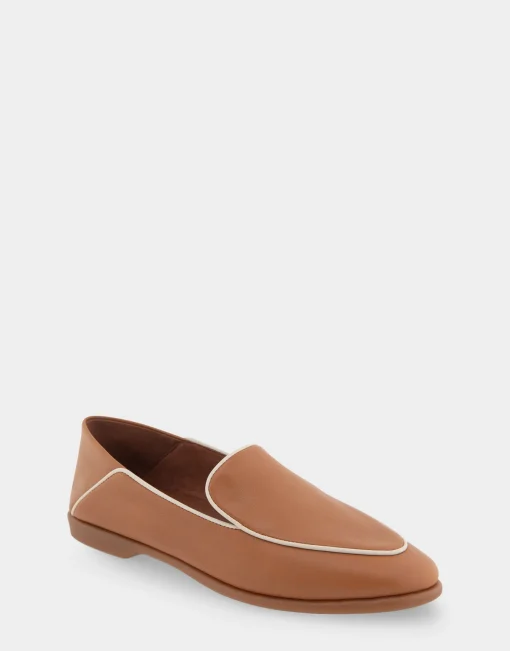 Comfortable Women's Collapsible Back Loafer in Eggnog Leather
