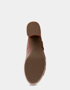 Comfortable Women's Crisscross Platform Slide Sandal in Gingerbread Leather