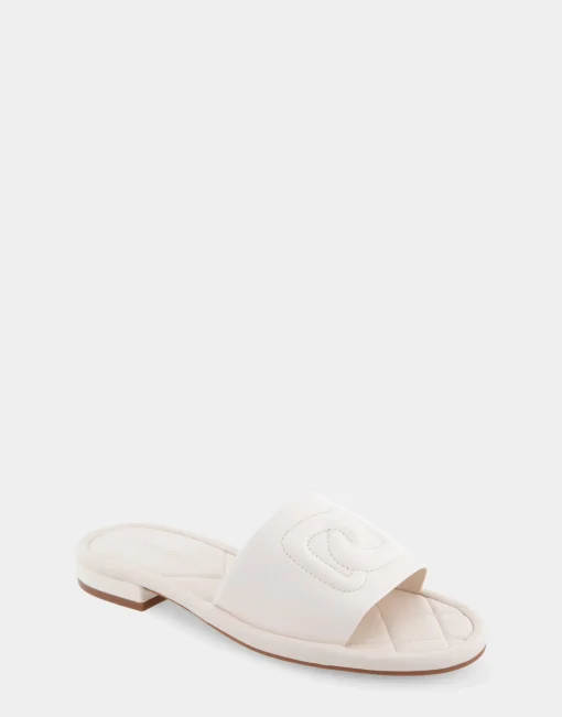 Comfortable Women's Debossed Chain Link Slide Sandal in Eggnog Leather