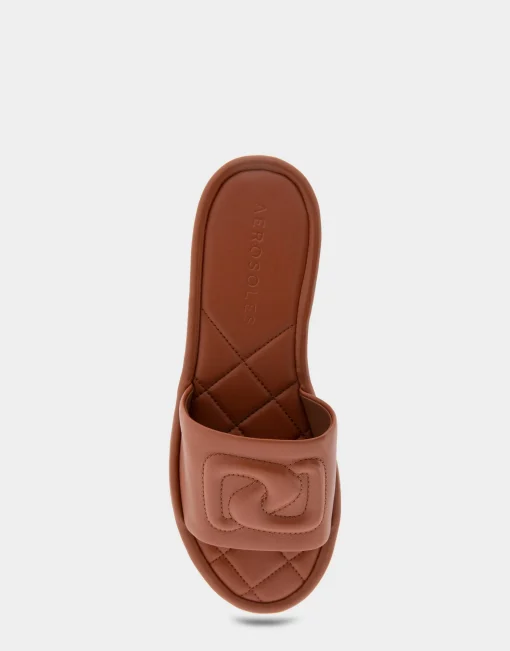 Comfortable Women's Debossed Chain Link Slide Sandal in Gingerbread Leather
