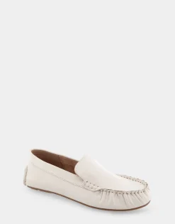 Comfortable Women's Driver in Eggnog Leather