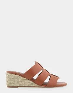 Comfortable Women's Fisherman Mid Wedge Slide in Gingerbread Faux Leather