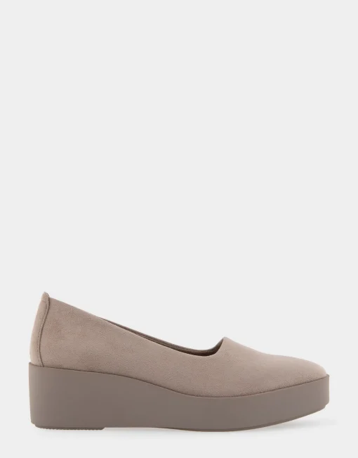 Comfortable Women's Flatform Shoe in Beige Stretch Faux Suede
