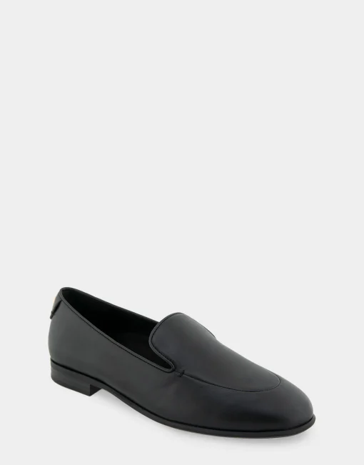 Comfortable Women's Flexible Tailored Clean Loafer in Black Leather