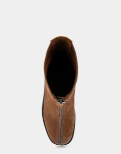 Comfortable Women's Flexible Molded Unit Front Zip Bootie in Tobacco Suede