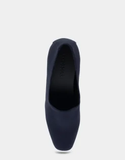 Comfortable Women's Heeled Pump in Navy Stretch Fabric