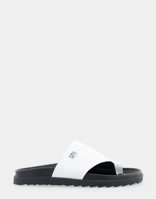 Comfortable Women's Hooded Toe Ring Footbed Sandal in White Leather