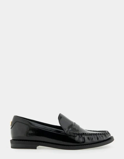 Comfortable Women's Lightweight Flexible Tailored Weejun Loafer in Black Crinkled Patent Faux Leather Patent Faux Leather