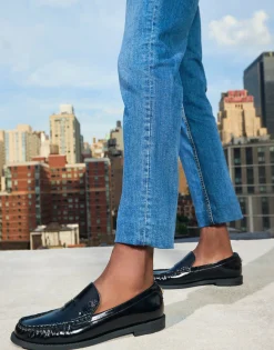 Comfortable Women's Lightweight Flexible Tailored Weejun Loafer in Black Crinkled Patent Faux Leather Patent Faux Leather