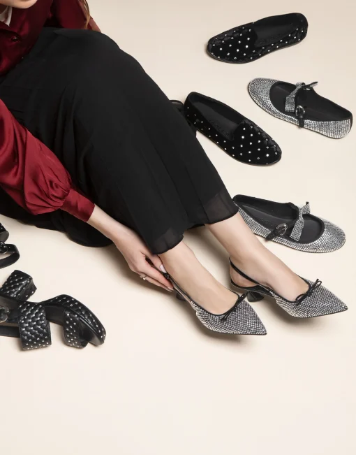 Comfortable Women's Mary Jane Flat in Black Satin Crystal