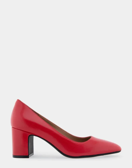 Comfortable Women's Mid-heel Pump in Racing Red Leather