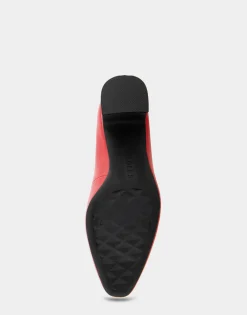 Comfortable Women's Mid-heel Pump in Racing Red Leather