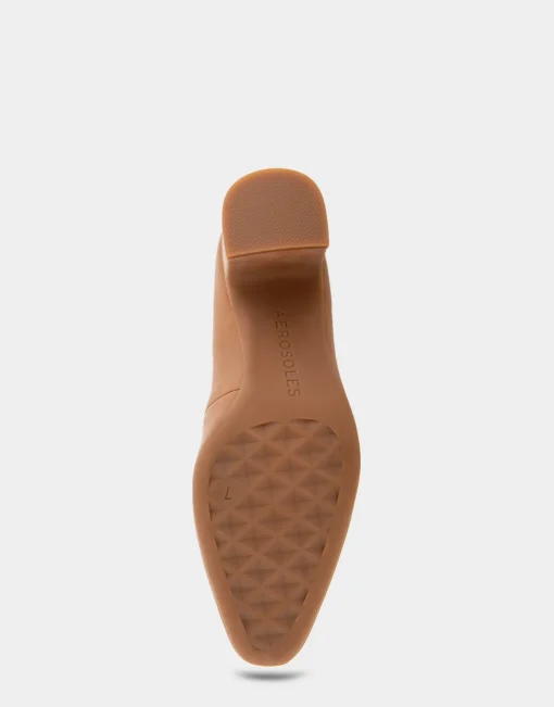 Comfortable Women's Mid-heel Pump in Tan Leather