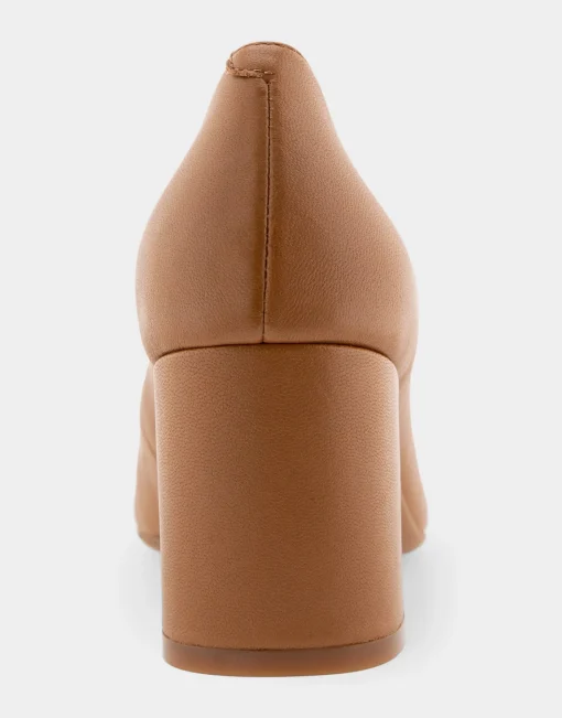 Comfortable Women's Mid-heel Pump in Tan Leather