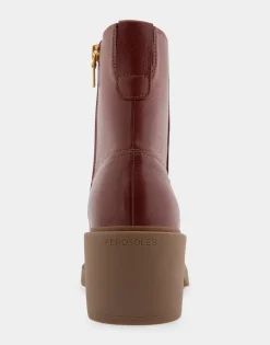 Comfortable Women's Molded Block Heel Bootie in Clay Leather Leather
