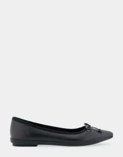 Comfortable Women's Point Toe Flat in Black Leather