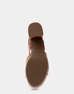 Comfortable Women's Quarter Strap Platform Sandal in Natural Raffia Combo Raffia Fabric