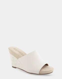 Comfortable Women's Quilted Heel Footbed Wedge Slide in Eggnog Faux Leather
