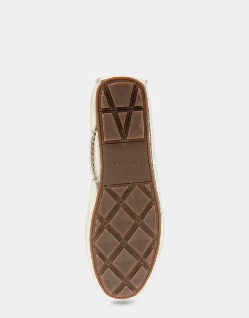 Comfortable Women's Quilted Plug Driver Moc in Soft Gold Leather Leather