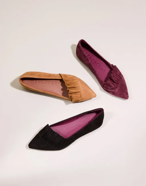 Comfortable Women's Ruffled Point Toe Flat in Black Genuine Suede