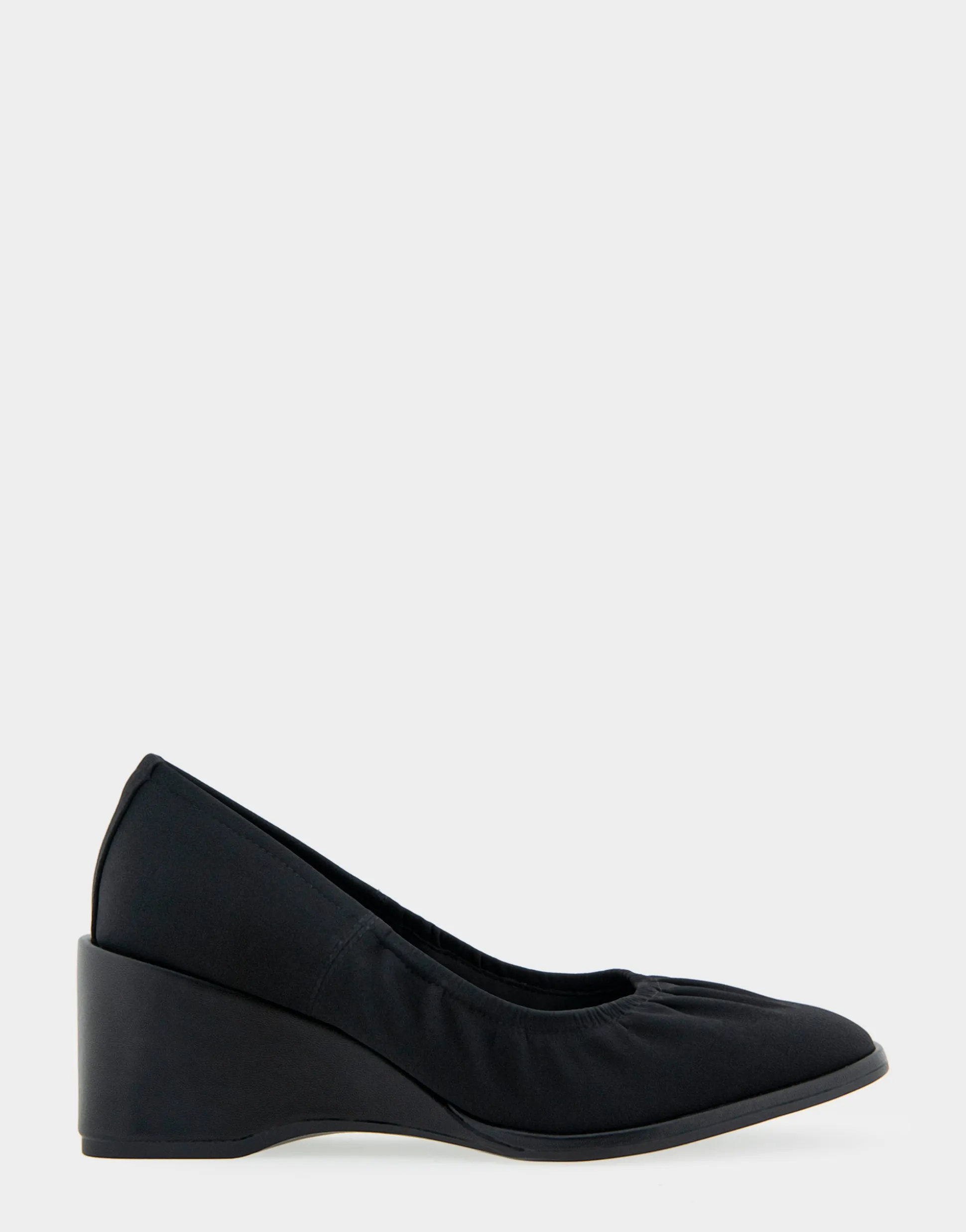 Comfortable Women's Wedge Pump in Black Gabardine Fabric